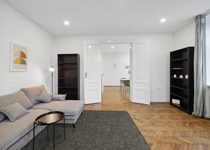 Big Spacious Central Apartment In Vienna
